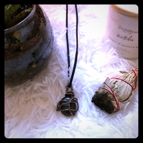 🌙 handmade wire-wrapped crystal necklace 🌙 - Picture 1 of 3